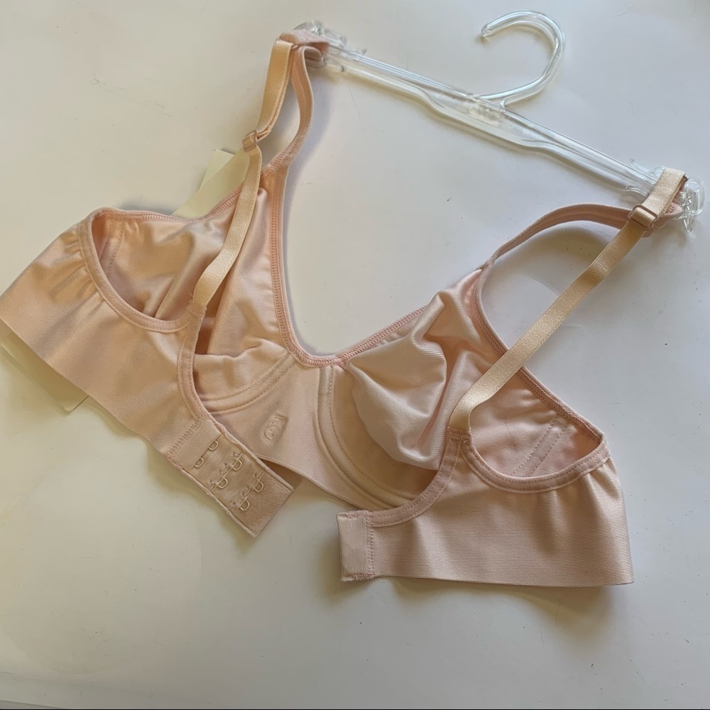 BARELY THERE light pink natural stretchy soft cup underwire bra minimalist - Picture 6 of 8
